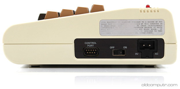 Commodore VIC 20 - side