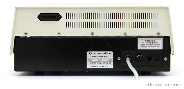 Commodore 4040 - Back