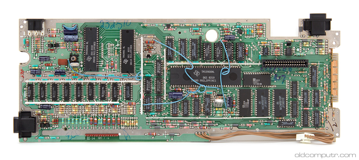 Texas Instruments TI99/4A - motherboard