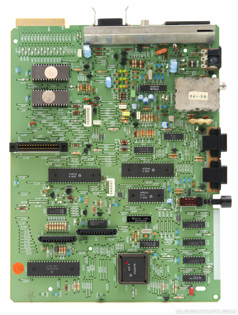 Olivetti Prodest PC 128 - motherboard