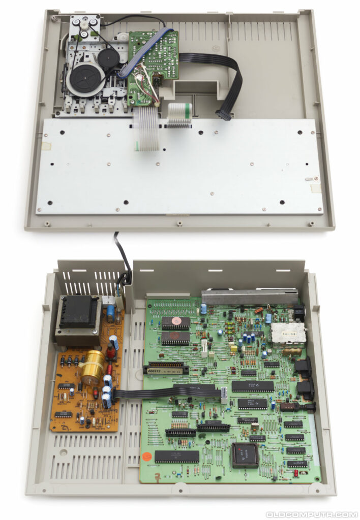 Olivetti Prodest PC 128 - top and bottom